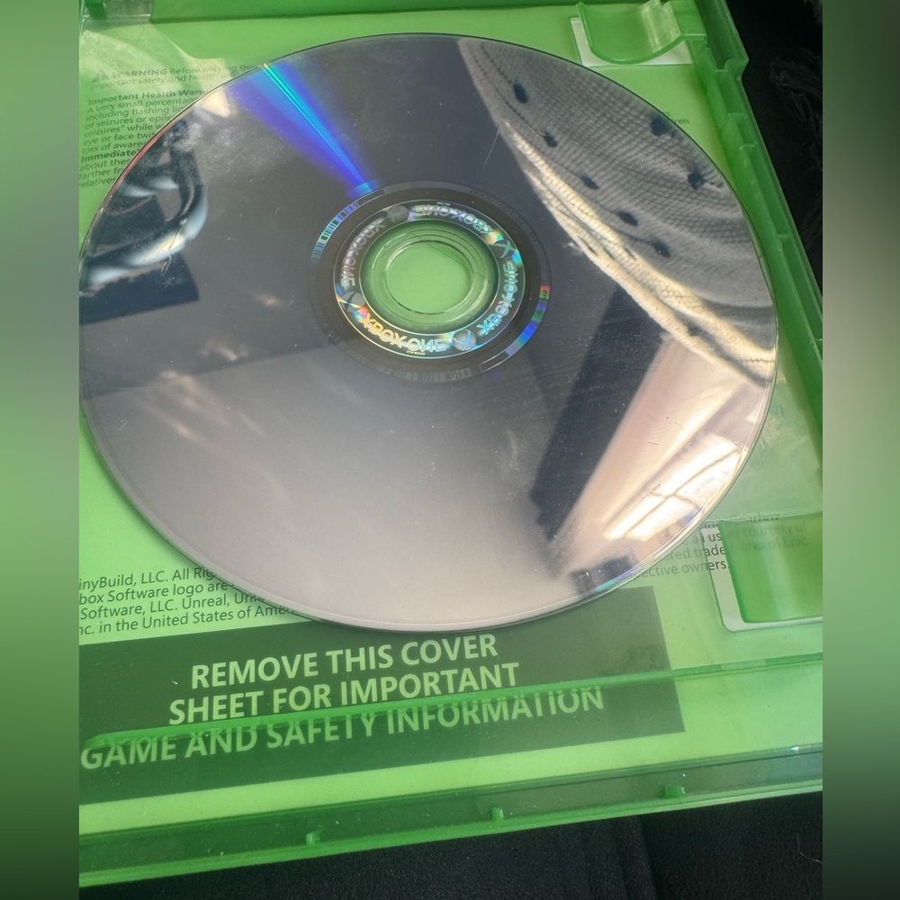 Hello Neighbor Microsoft Xbox One - Picture 4 of 4